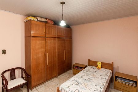 Casa à venda com 180m², 3 quartos e 2 vagasQuarto