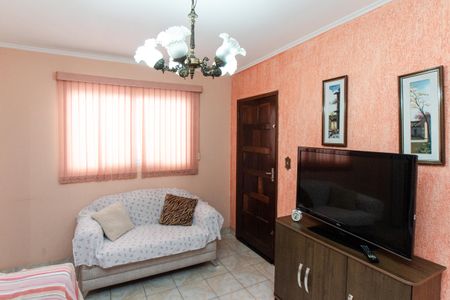 Casa à venda com 180m², 3 quartos e 2 vagasSala