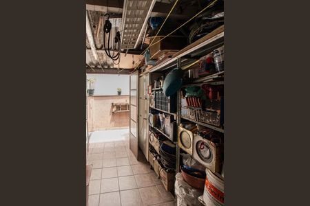 Casa à venda com 180m², 3 quartos e 2 vagasÁrea de Serviço