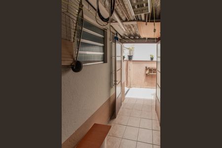 Casa à venda com 180m², 3 quartos e 2 vagasÁrea de Serviço