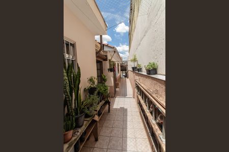 Casa à venda com 180m², 3 quartos e 2 vagasCorredor
