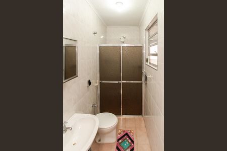 Casa à venda com 180m², 3 quartos e 2 vagasBanheiro