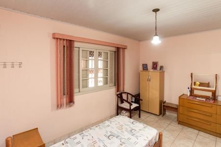 Casa à venda com 180m², 3 quartos e 2 vagasQuarto