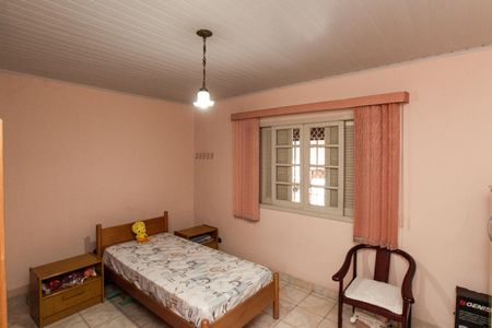 Casa à venda com 180m², 3 quartos e 2 vagasQuarto