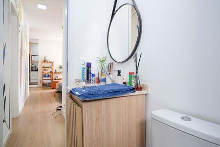 Apartamento à venda com 69m², 2 quartos e 2 vagasBanheiro social