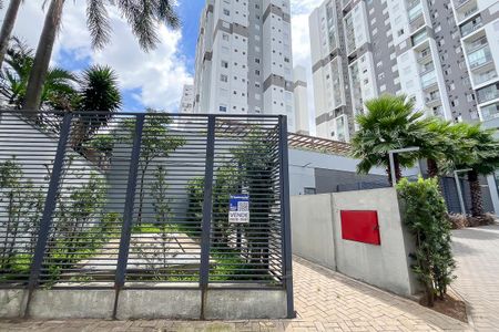 Apartamento à venda com 69m², 2 quartos e 2 vagasFachada + plaquinha