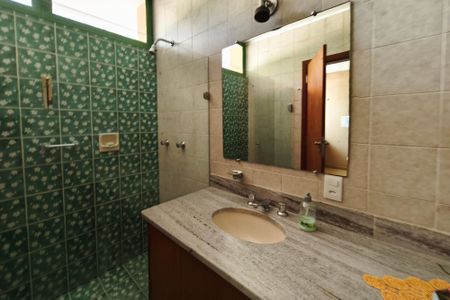 Casa de condomínio à venda com 504m², 4 quartos e 4 vagasBanheiro Suíte 3