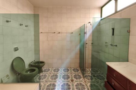 Casa de condomínio à venda com 504m², 4 quartos e 4 vagasBanheiro Suíte 2