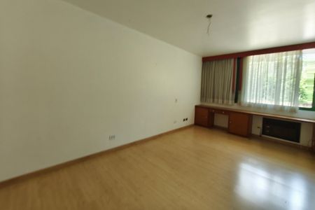 Casa de condomínio à venda com 504m², 4 quartos e 4 vagasQuarto Suíte 2