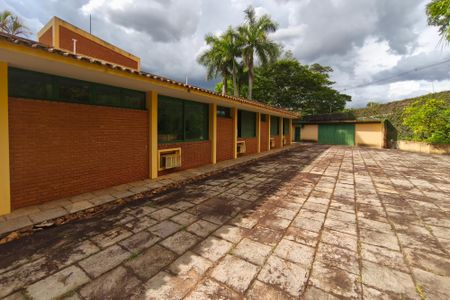 Casa de condomínio à venda com 504m², 4 quartos e 4 vagasQuintal