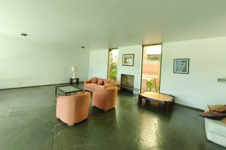 Casa de condomínio à venda com 504m², 4 quartos e 4 vagasSala de Estar