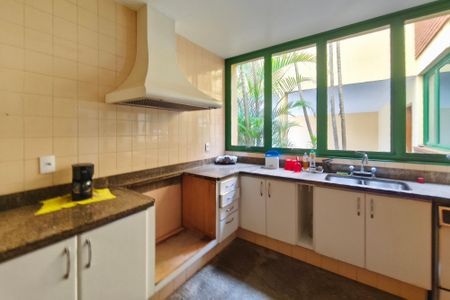 Casa de condomínio à venda com 504m², 4 quartos e 4 vagasCozinha