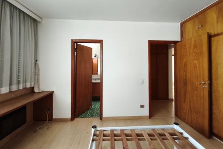 Casa de condomínio à venda com 504m², 4 quartos e 4 vagasQuarto Suíte 3