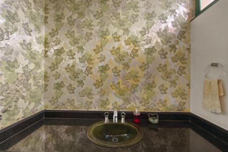 Casa de condomínio à venda com 504m², 4 quartos e 4 vagasLavabo