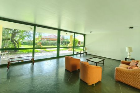 Casa de condomínio à venda com 504m², 4 quartos e 4 vagasSala de Estar