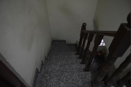 Casa à venda com 127m², 3 quartos e 2 vagasEscada