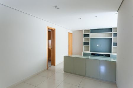 Apartamento para alugar com 98m², 3 quartos e 2 vagassala