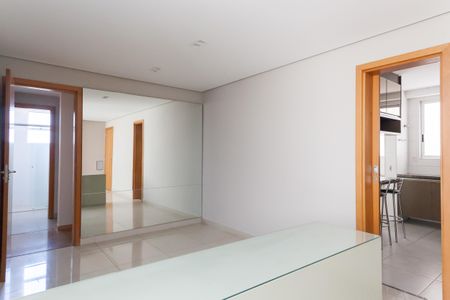 Sala de TV de apartamento para alugar com 3 quartos, 98m² em Buritis, Belo Horizonte