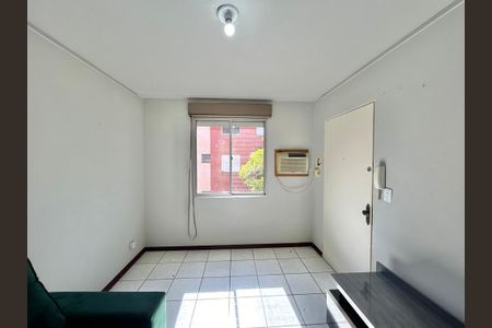 Sala de apartamento à venda com 1 quarto, 36m² em Canudos, Novo Hamburgo