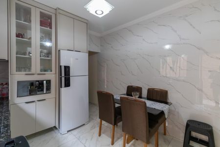 Casa à venda com 150m², 2 quartos e 2 vagas Casa à venda com 150m², 2 quartos e 2 vagasCozinha