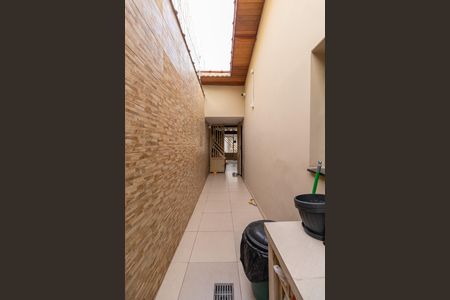 Casa à venda com 150m², 2 quartos e 2 vagas Casa à venda com 150m², 2 quartos e 2 vagasCorredor