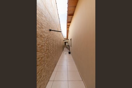 Casa à venda com 150m², 2 quartos e 2 vagas Casa à venda com 150m², 2 quartos e 2 vagasCorredor