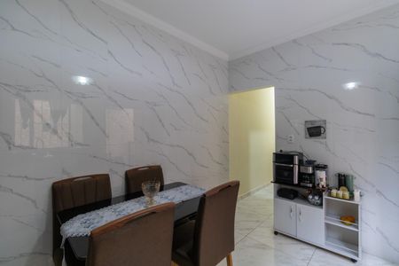 Casa à venda com 150m², 2 quartos e 2 vagas Casa à venda com 150m², 2 quartos e 2 vagasCozinha