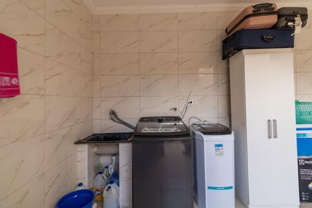 Casa à venda com 150m², 2 quartos e 2 vagas Casa à venda com 150m², 2 quartos e 2 vagasÁrea de Serviço