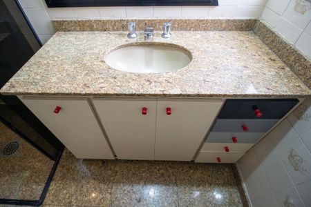 Apartamento para alugar com 145m², 3 quartos e 2 vagasBanheiro 