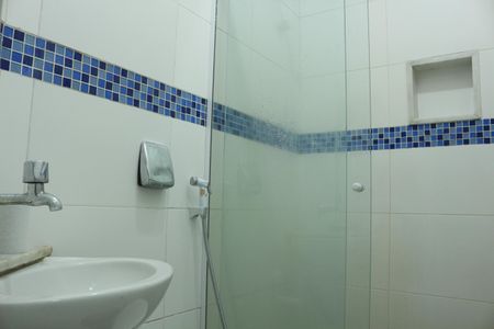 Apartamento para alugar com 80m², 2 quartos e sem vagaBanheiro de serviço