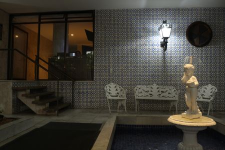 Apartamento para alugar com 80m², 2 quartos e sem vagaFachada e portaria