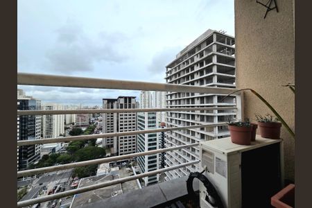 Varanda de kitnet/studio à venda com 1 quarto, 26m² em Indianópolis, São Paulo