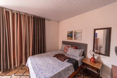 Casa à venda com 100m², 2 quartos e 1 vagaQuarto