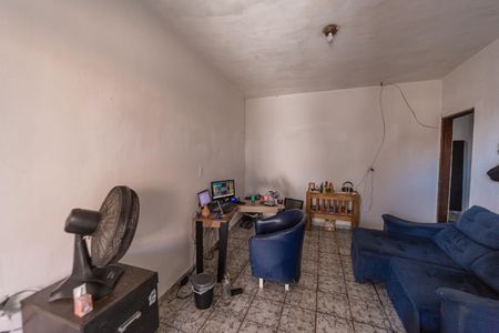 Casa à venda com 100m², 2 quartos e 1 vagaSala/Quarto