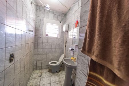Casa à venda com 100m², 2 quartos e 1 vagaBanheiro 2