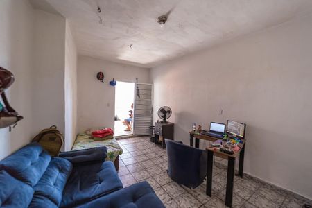 Casa à venda com 100m², 2 quartos e 1 vagaSala/Quarto