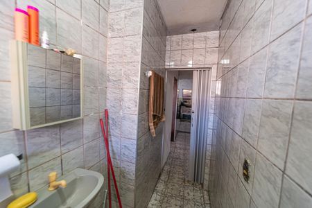 Casa à venda com 100m², 2 quartos e 1 vagaBanheiro 2