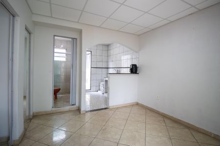 Sala de casa para alugar com 2 quartos, 60m² em Bonsucesso, Rio de Janeiro