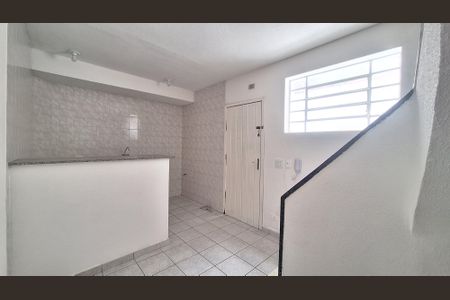 Sala e Cozinha de apartamento para alugar com 1 quarto, 28m² em Vila Anglo Brasileira, São Paulo