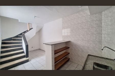 Sala e Cozinha de apartamento para alugar com 1 quarto, 28m² em Vila Anglo Brasileira, São Paulo