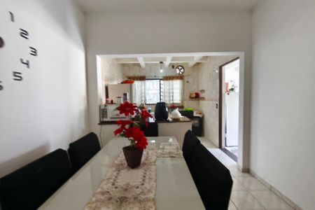 Casa à venda com 190m², 3 quartos e 3 vagas Casa à venda com 190m², 3 quartos e 3 vagasSala de Jantar