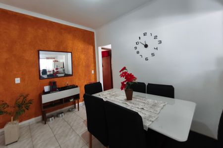 Casa à venda com 190m², 3 quartos e 3 vagas Casa à venda com 190m², 3 quartos e 3 vagasSala de Jantar