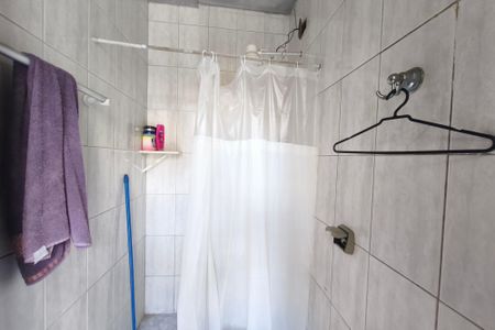 Casa à venda com 190m², 3 quartos e 3 vagas Casa à venda com 190m², 3 quartos e 3 vagasBanheiro de serviço