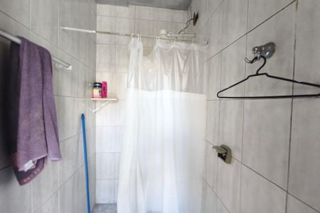 Casa à venda com 190m², 3 quartos e 3 vagas Casa à venda com 190m², 3 quartos e 3 vagasBanheiro de serviço