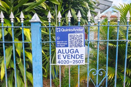 Casa à venda com 190m², 3 quartos e 3 vagas Casa à venda com 190m², 3 quartos e 3 vagasPLACA INSTALADA NA FACHADA