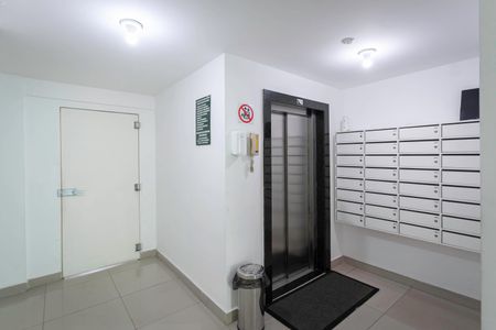 Apartamento à venda com 118m², 2 quartos e 2 vagasHall social