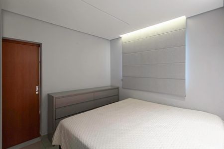 Apartamento à venda com 118m², 2 quartos e 2 vagasSuíte
