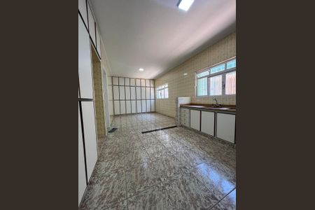 Casa à venda com 3 quartos, 262m² em Centro, Diadema