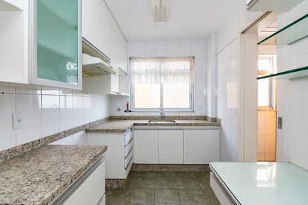 Apartamento à venda com 100m², 3 quartos e 2 vagas Apartamento à venda com 100m², 3 quartos e 2 vagasCozinha