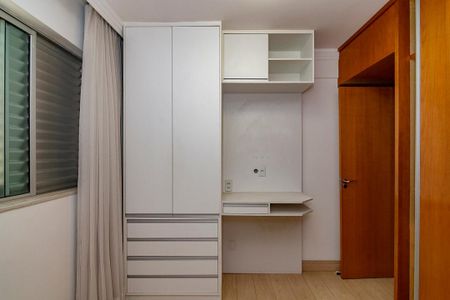 Apartamento à venda com 100m², 3 quartos e 2 vagas Apartamento à venda com 100m², 3 quartos e 2 vagasQuarto 2